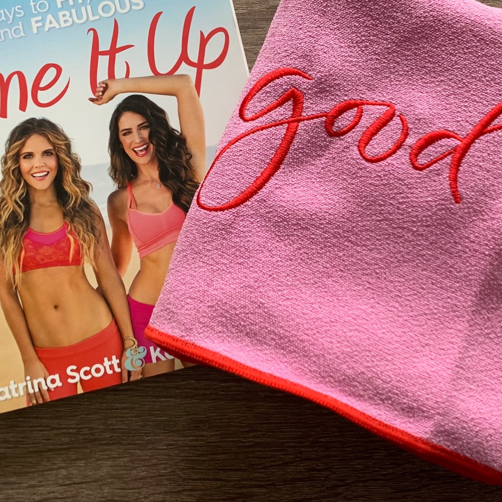 TIU Fitness Guide & Athletic/Beach Towel